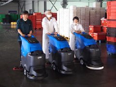 山东济南食品加工厂采用洗地机维护地面卫生