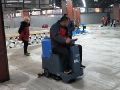 泰安宁阳银座商场开荒保洁用拓成洗地设备